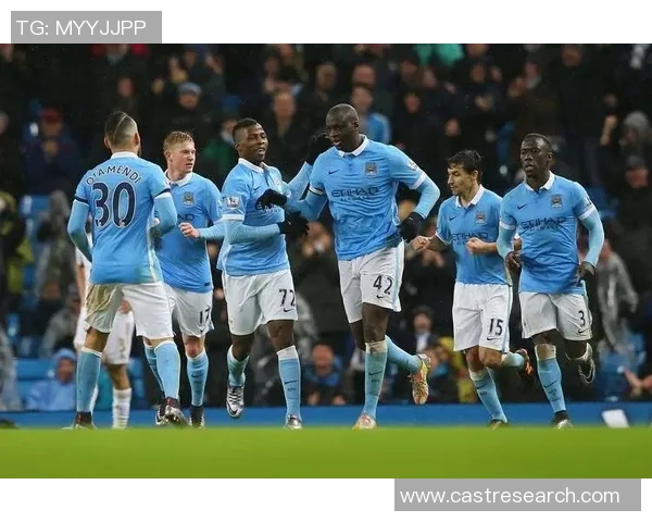 英超经典对决曼城险胜巴萨点球大战引发争议与激情