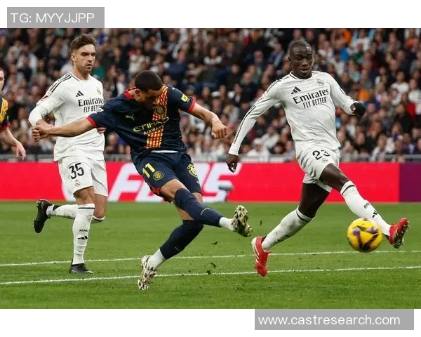 西甲赛场曼联大胜国米四球横扫引发全场热议历史冷门再现