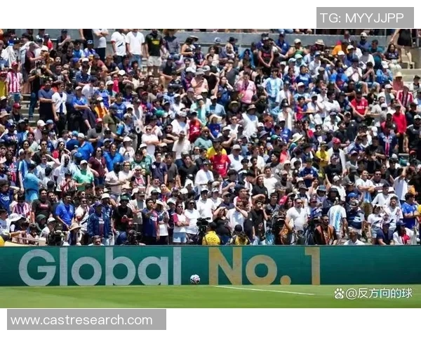 欧冠激战波尔图与马竞握手言和乌龙球引发争议判罚全场沸腾