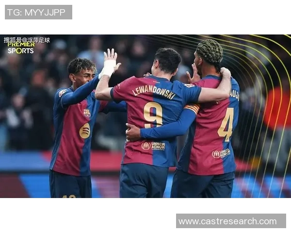 英超焦点战巴萨大胜热刺争议判罚引发全场热议