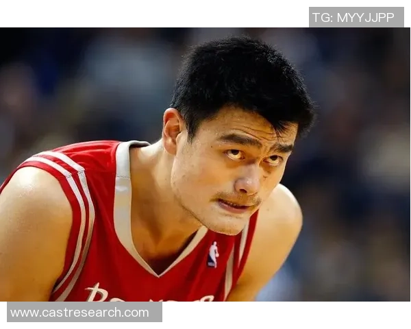 姚明坚守赛场精神展现不屈意志激励无数球迷与年轻运动员