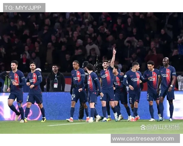 中超精彩对决曼联逆转巴黎圣日耳曼神扑时刻点燃全场热情 中超精彩对决曼联逆转巴黎圣日耳曼神扑时刻点燃全场热情