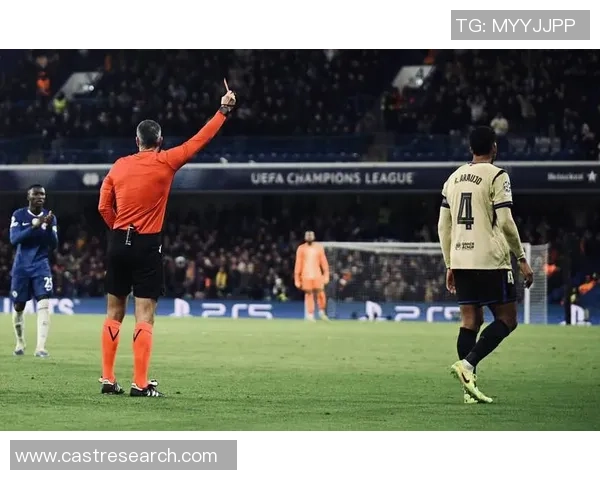 多特蒙德大胜巴萨红牌争议引发全场热议精彩集锦回顾 多特蒙德大胜巴萨红牌争议引发全场热议精彩集锦回顾