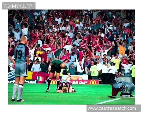 欧冠激战:AC米兰3-0曼联精彩瞬间回顾与十大进球盘点 欧冠激战:AC米兰3-0曼联精彩瞬间回顾与十大进球盘点