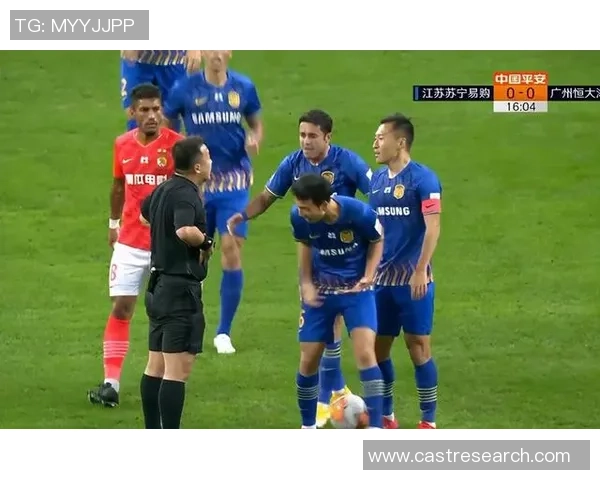 莱比锡友谊赛大胜AC米兰6-2争议判罚引发全场热议