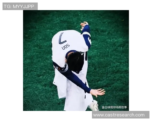 中超激战：尤文图斯大胜热刺三球零封全场观众欢呼雀跃