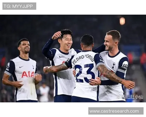 中超激战曼联大胜热刺六球狂潮点球大战引爆全场热情 中超激战曼联大胜热刺六球狂潮点球大战引爆全场热情