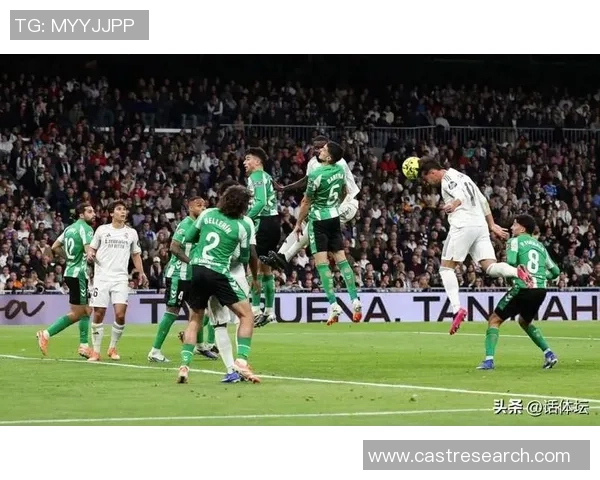 国王杯激战皇马与AC米兰握手言和红牌事件引发全场热议与十大精彩进球回顾