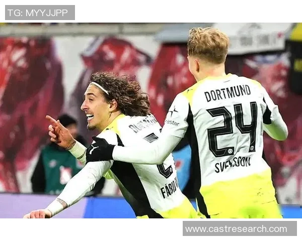 西甲激战:多特蒙德3-0莱比锡补时争议进球引发全场狂欢 西甲激战:多特蒙德3-0莱比锡补时争议进球引发全场狂欢