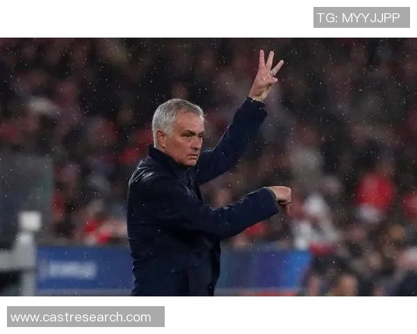 国米逆袭本菲卡3-0晋级世界杯争议判罚引发全场热议 国米逆袭本菲卡3-0晋级世界杯争议判罚引发全场热议