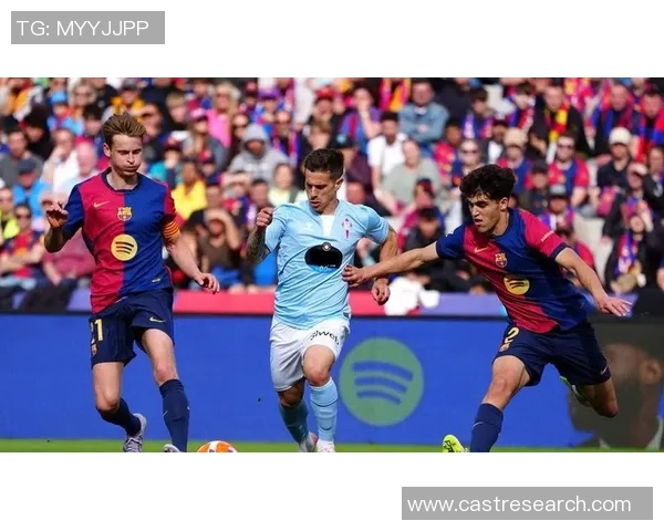 意甲赛场惊现冷门里昂在补时阶段绝杀巴萨引发全场狂欢 意甲赛场惊现冷门里昂在补时阶段绝杀巴萨引发全场狂欢