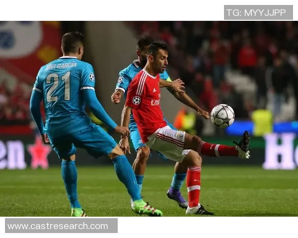 德甲激战本菲卡小胜巴萨红牌事件引发全场热议与数据分析