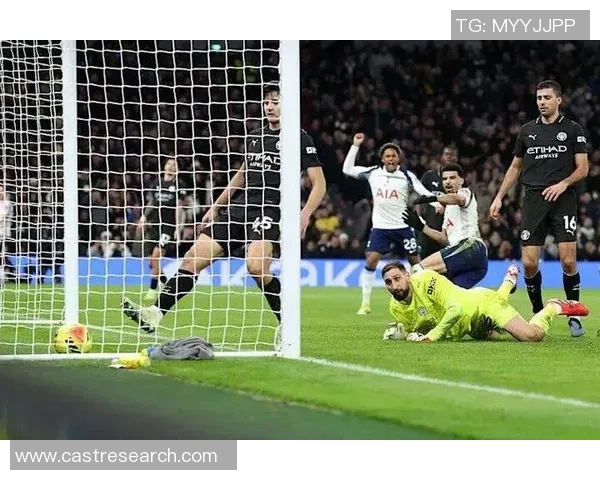 西甲联赛曼联大胜曼城引发争议判罚全场沸腾瞬间回顾